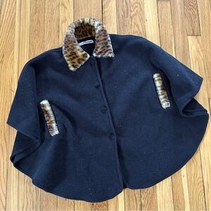 Christie Brooks Girls Fleece Cape in size 4-6x